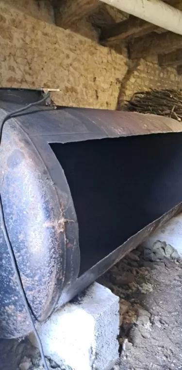 DEPOSE D'UNE CUVE DE 3000 LITRES