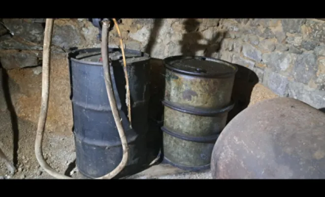 ENLEVEMENT D'UNE CUVE A FIOUL DE 1100 LITRES ET DEUX BIDONS DANS LE 23 A CHARRON., Clermont-Ferrand, Cuve Fioul Net